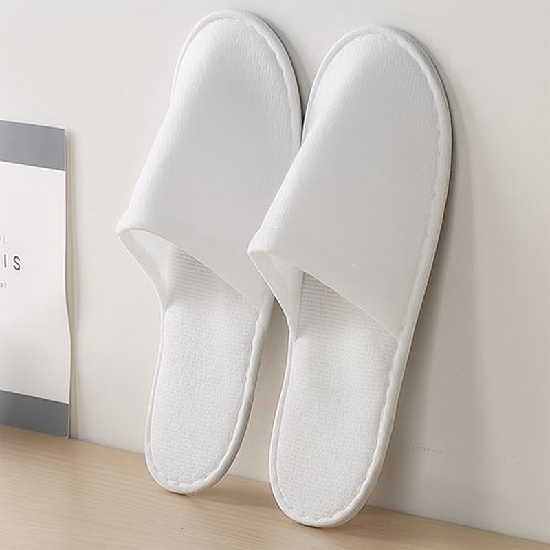 Celmuron 24 Pairs Disposable Slippers for Guests – Soft Fleece Surface, Individually Wrapped Bulk Spa Slippers for Hotel, Travel, Beauty Salon, Home Use(White)