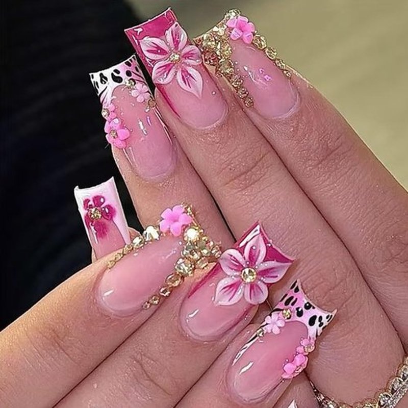 Medium Press on Nails Square Fake Nails French Tip Nails Press ons with 3D Flower Rhinestones Designs Leopard Acrylic Nails for Women 24Pcs