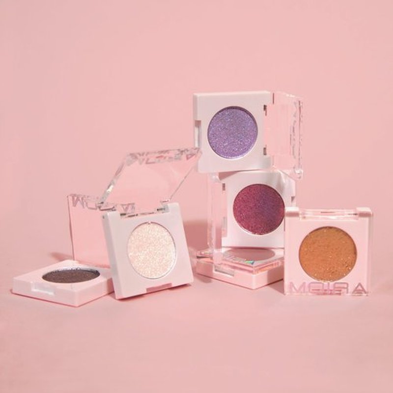 Chroma Light Shadow (018, How Charming)