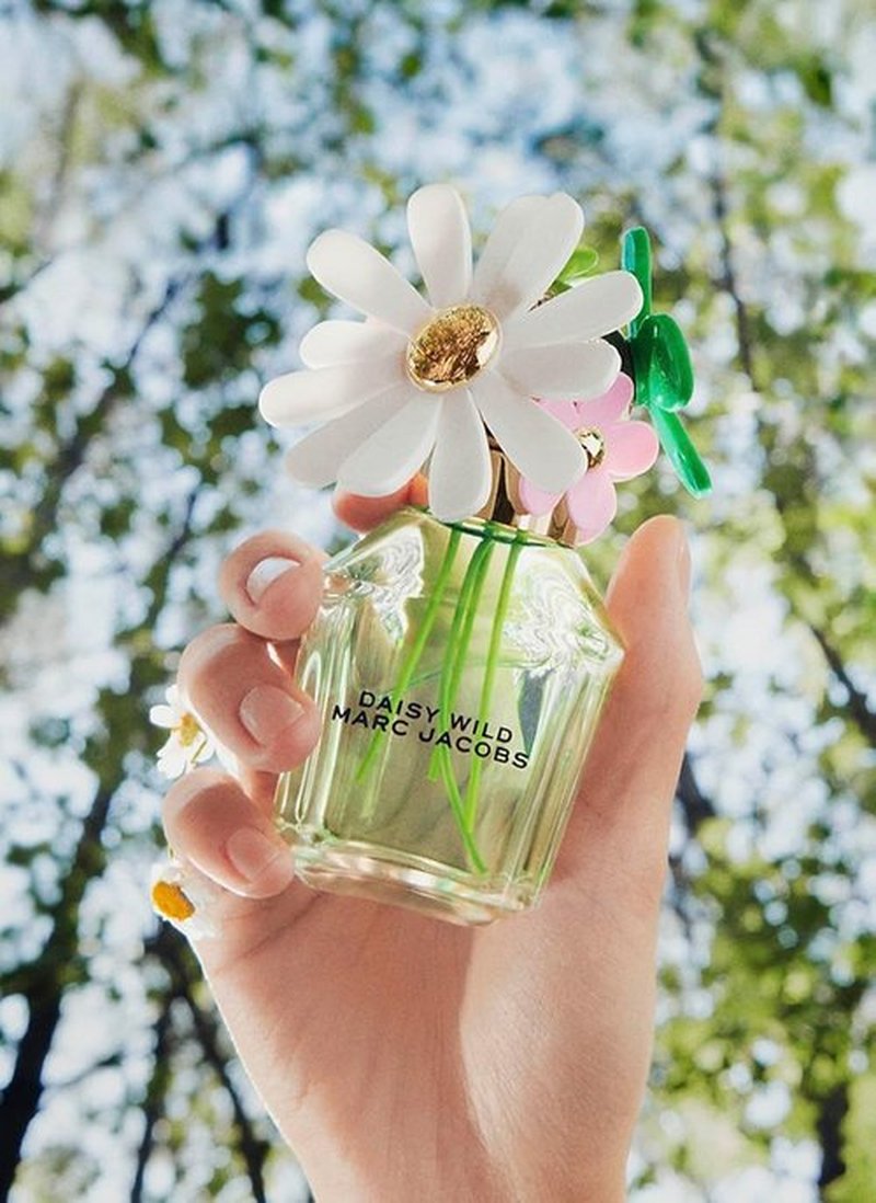 Marc Jacobs Daisy Wild Eau de Parfum - Floral Women's Fragrance with Banana Blossom & Jasmine - 3.4 oz