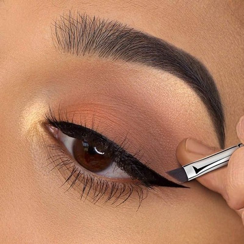 Skiennix Eyeliner Brush - PRO Precision Gel Eye Liner Makeup Brush with Ultra Thin Slanted Bristles | 2-Piece Set