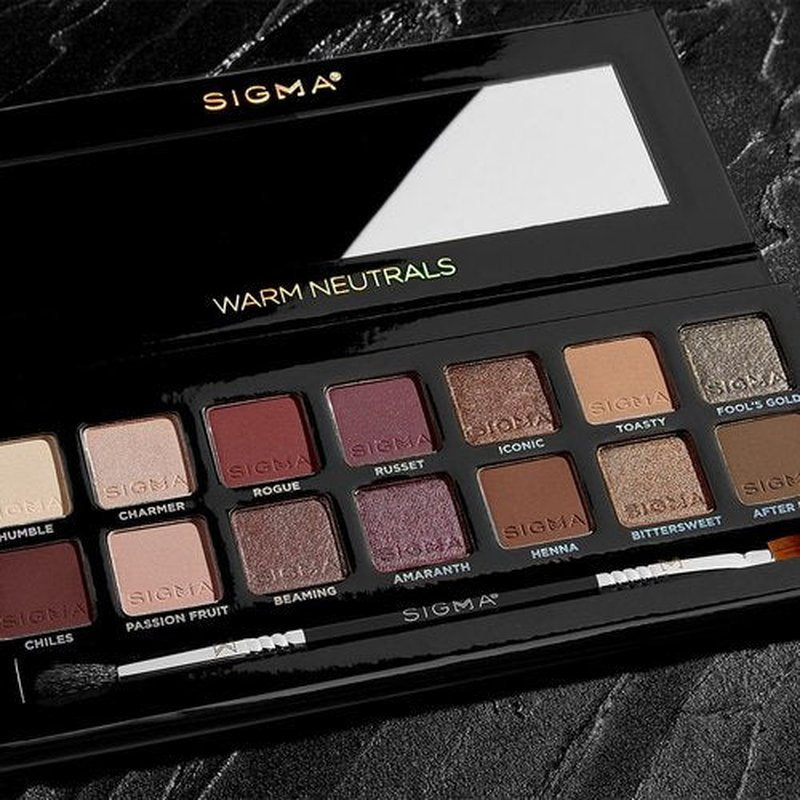 Sigma Beauty Warm Neutrals Eyeshadow Palette | 14 Highly Pigmented Shades in Matte, Shimmer & Metallic Finishes