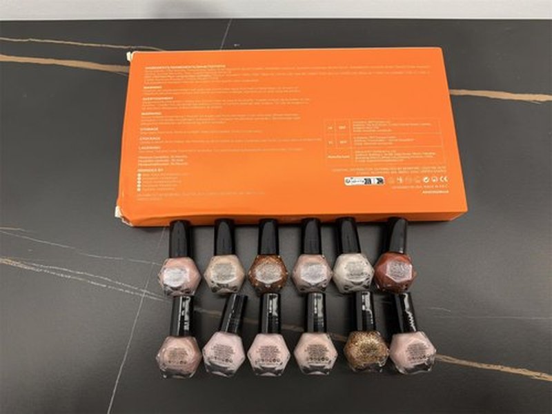 modelones Nail Polish Set, 12 Colors Winter Sparkle Dark Green Red Glitter Silver Champagne Burgundy Gold Nail Polish Set Quick DIY Finger Nail Polish Manicure DIY Nail Art Salon Home Gift
