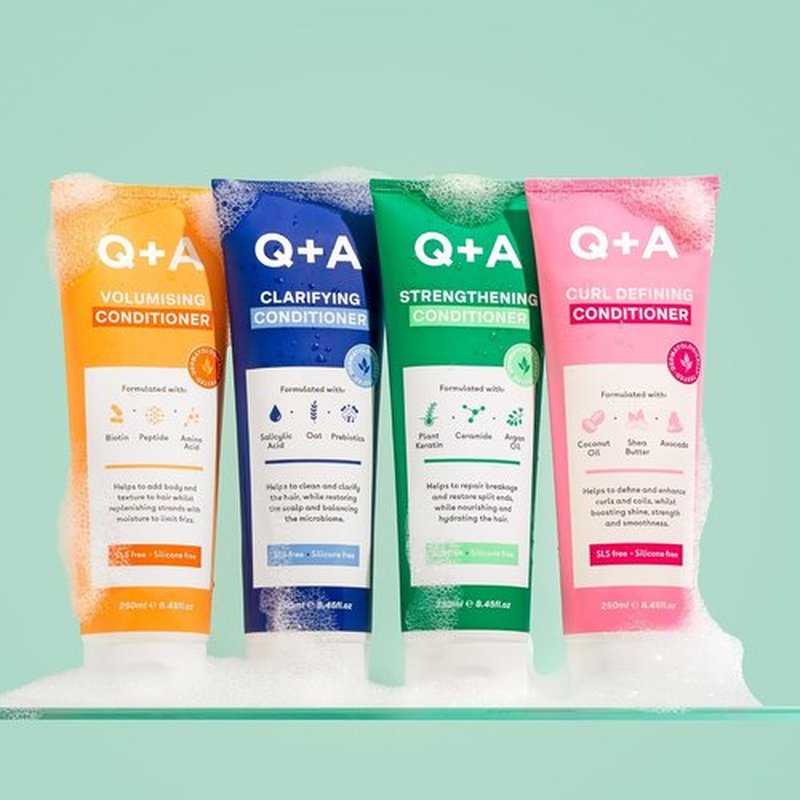 Q+A Clarifying Conditioner for Hair (250ml), Scalp-Balancing, Strengthening and Moisturizing Conditioner for Congested Hair, With Salicylic Acid, Oatmeal and Prebiotics