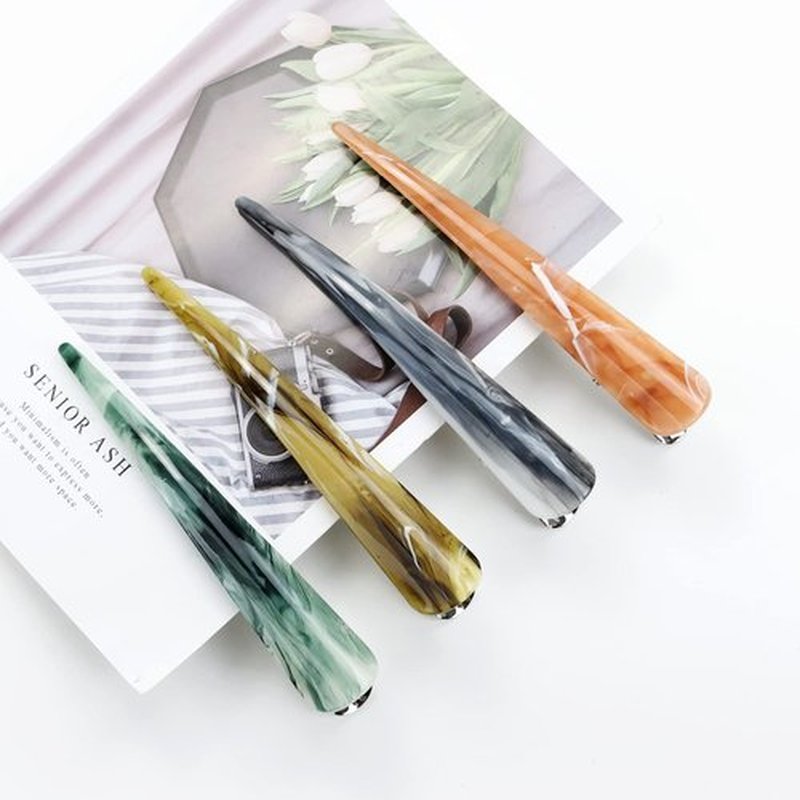 Dizila 6 Pack 5.5 Inch Long Big Acrylic Alligator Hair Clips for Styling Non Slip Metal Duckbill Clips Barrettes Hairpins Ponytail Holders Bun Horn Clamps Accessories for Women Girls