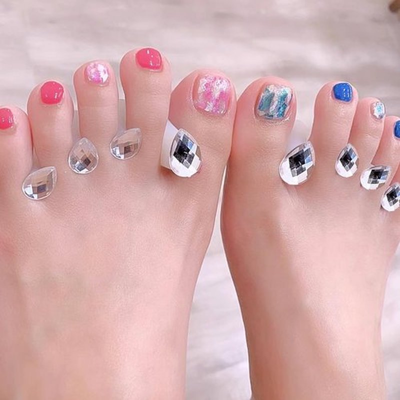 Toe Separators for Nail Polish, 4 Set Toe Spacers for Feet Apply Nail Polish During Pedicure (Rabbits,Daisy Flower,Diamond)