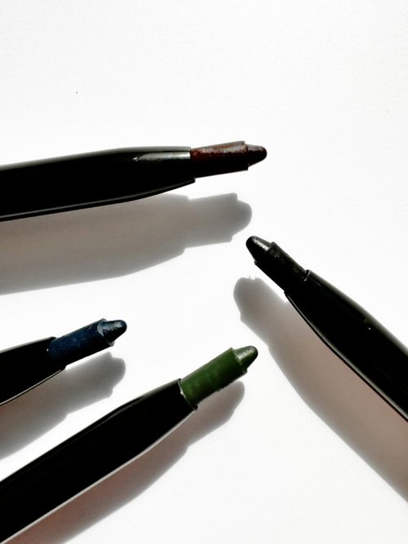 Sandstone Scandinavia Waterproof Eyeliner Pencil – Hypoallergenic & Vegan – Smudge-Proof Gel Formula – For Sensitive Eyes – Black