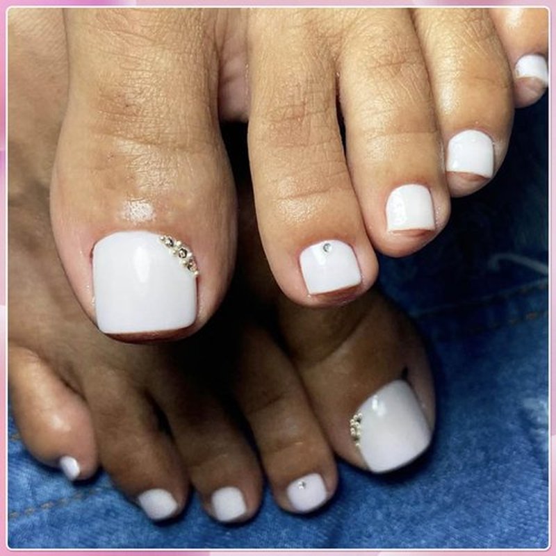 AddFavor 240pcs White Press on Toenails for Women Toe Press on Nails Square Toe Nails Press ons Fake Toe Nail Tips 12 Sizes White Toenails Press on Artificial Fake Toenails with Adhesive Tabs Glue