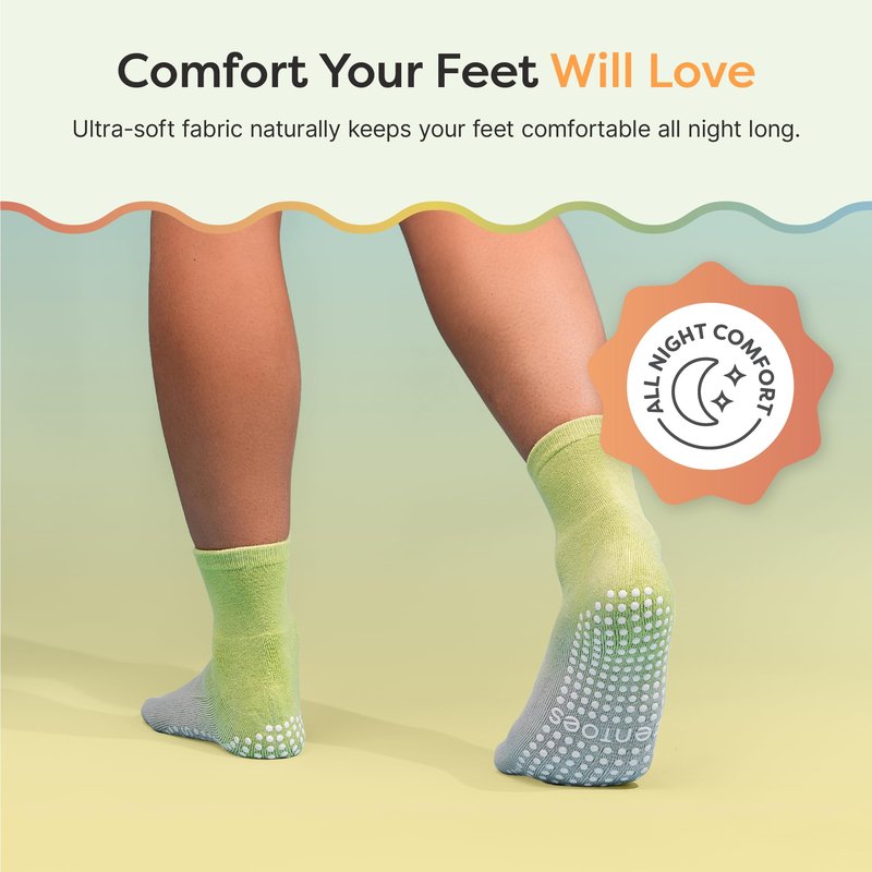 ZenToes Moisturizing Socks for Dry Cracked Feet - Bamboo Viscose Blend Spa Socks with Aloe Vera Gel Lining, Non-Slip Grippers, Self Care Gifts, Stocking Stuffers for Women (Mint Sky, 1 Pair)