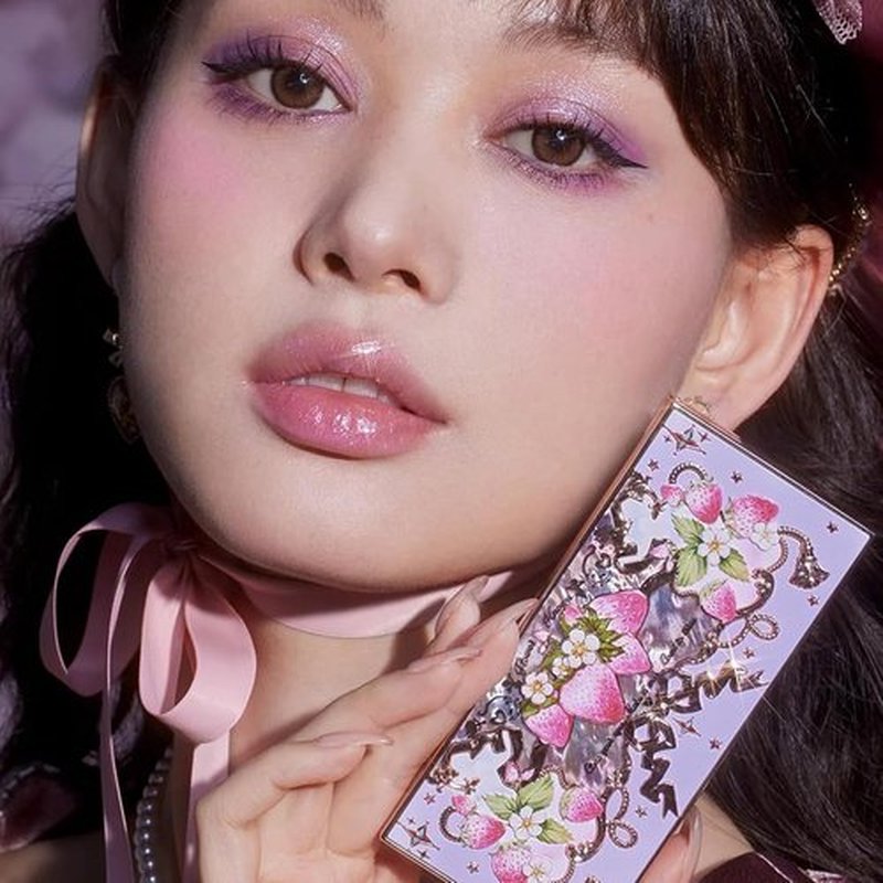 Flower Knows Violet Strawberry Rococo Eyeshadow Palette - 5 Blendable Shades for Cute Eye Makeup | 0.21 Oz