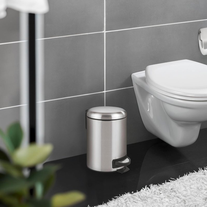 WENKO Stainless Steel Small Trash Can - Pedal-Operated Bathroom Bin with Removable Inner Bucket | 0.79 Gal, Silver