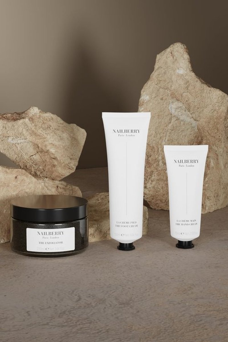 Age-Defying Hand Cream | Lightweight & Fast-Absorbing Hand Lotion | Skin-Identical Ceramides for Moisture Barrier | Shea Butter & Macadamia Oil for Nourishment | Vegan & Cruelty-Free | 50 ml