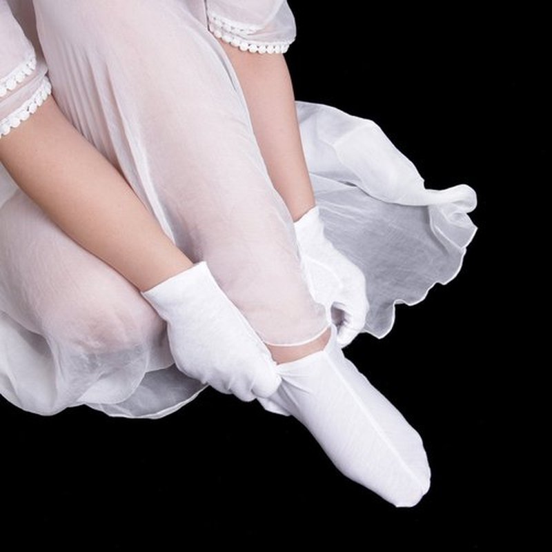 3 Pairs Cotton Socks Moisturizing Socks Women Lotion Sock for Dry Feet Overnight Cotton Foot Lotion Hoses Spa Overnight Absorbing Stockings for Dry Cracked Feet White Moisture Enhancing Hoses