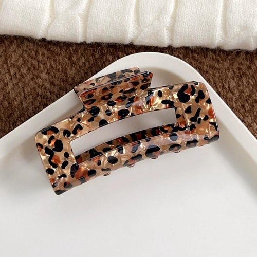 Textention 4 Inch Tortoise Hair Claw Clips, Large Acrylic Banana Barrettes Jaw Clips, Fashion Strong Hold Leopard Print Stylish Hair Accessories for Women Thin Thick Hair (2pcs)
