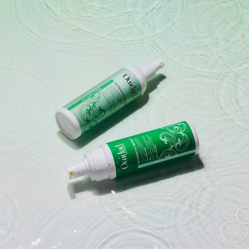 Ouidad Botanical Boost Curl Energizing Spray - Lightweight Curl Refresher for Curly Hair, No-Residue Formula