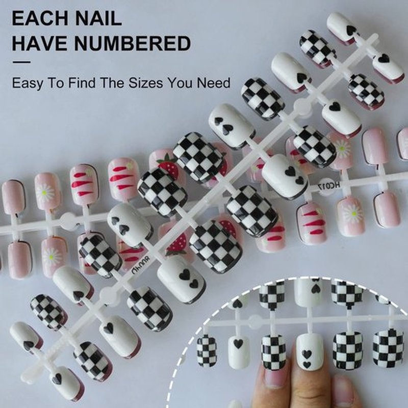 LoveOurHome 288pc Kids Press on Nails Short Square Fake Nails Cute Heart Animal Flower Star Design French False Artificial Fingernails Women Children Girls Manicure Decorations