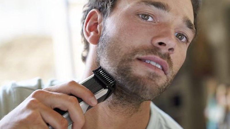Philips Beard Trimmer & Hair Clipper Series 5000 - No Blade Oil Required - Sleek Black & Silver Design