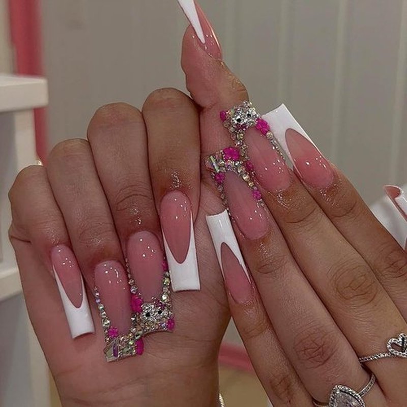 24Pcs Christmas Artifical Acrylic Nails - Reusable Coffin Gold Sequins Charm Rhinestone Design Square Fake Nails Gradient Full Cover Glue on Nails for Women