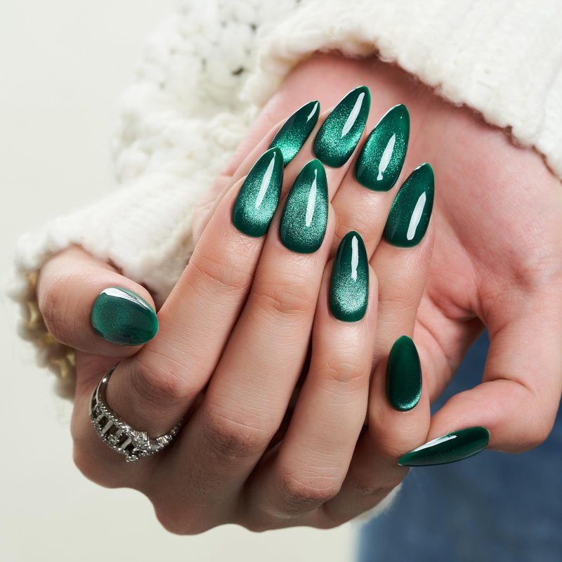 Wooyas Cat Eye Press on Nails, Forest Green Shimmer Almond Medium Handmade Press Ons, Glossy Salon Perfect Magnetic Gel Nails in 12 Sizes - 24 Pcs False Nails Kit for Women Christmas