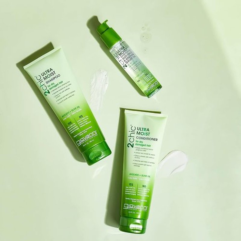 Giovanni 2Chic Ultra-Moist Shampoo & Conditioner Set - Nourishing Avocado & Olive Oil, Sulfate-Free | 24 Fl Oz (2-Pack)