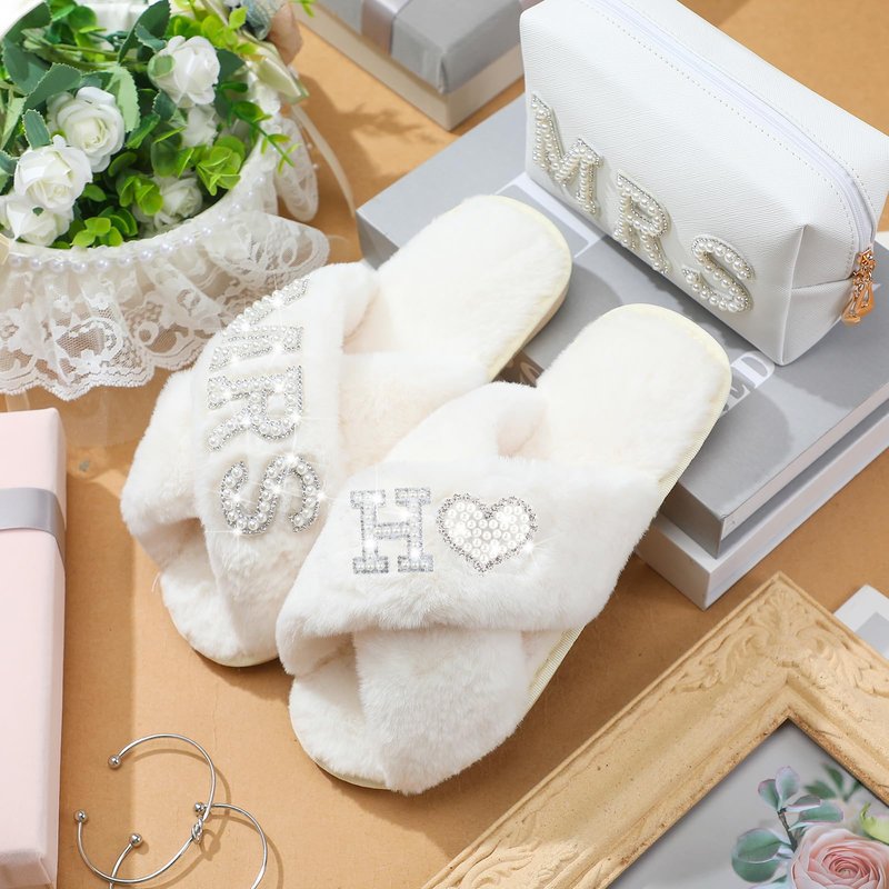 Xtinmee Personalized Initial Wedding Bride Slippers MRS Pearl Letter Makeup Bag Bridal Shower Gifts for Wedding Day (H)