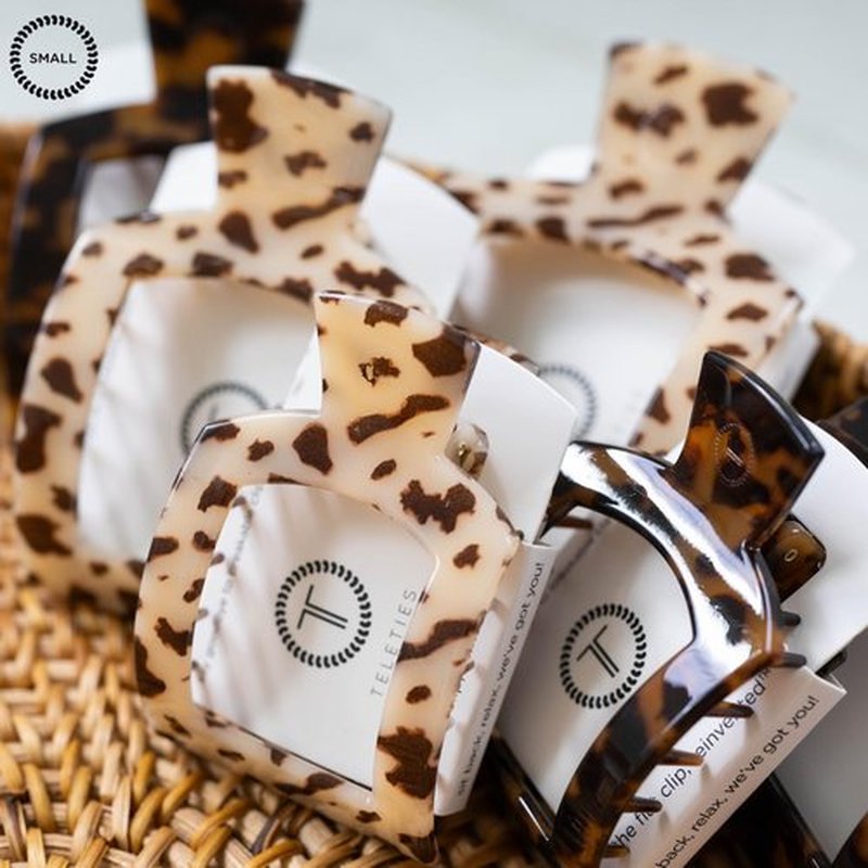 TELETIES - Small Flat Square Clip - For Lying Down, Yoga, Driving & More - Strong Grip, Bendable Teeth, Comfortable Curved Design - Ideal for Thin-Medium Hair - Core Collection - Blonde Tortoise