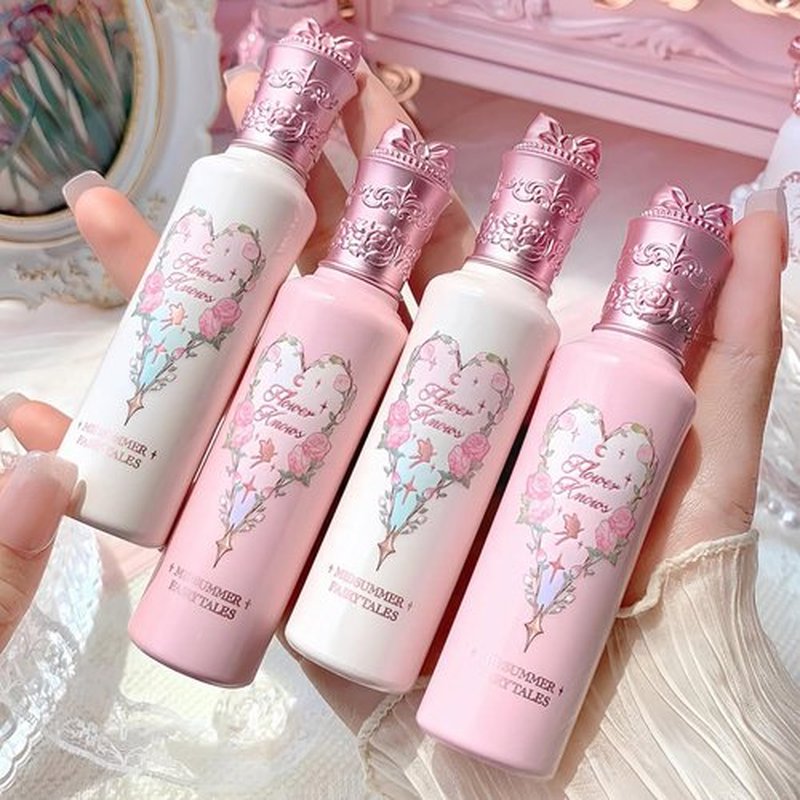 Flower Knows Midsummer Fairytales Liquid Highlighter,Silver Glitter Highlighter Makeup,Shimmer Face & Body Illuminator,Blendable & Long-lasting face Highlighter for All Skin Tones(01 Moonlight Swing)