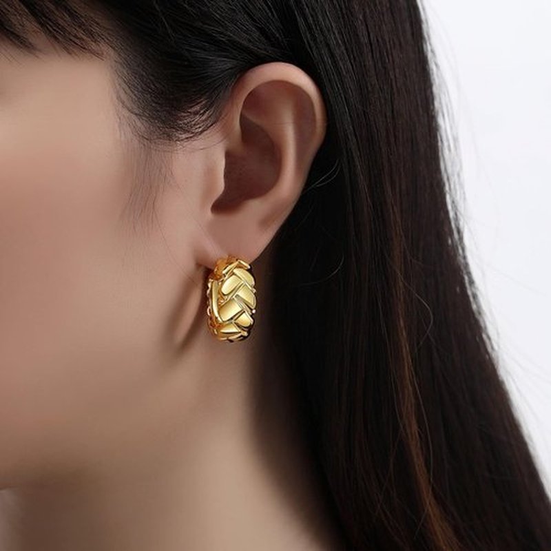 **Skiennix 18K Gold Plated Chunky Hoop Earrings - Stylish Thick Statement Jewelry for Women**