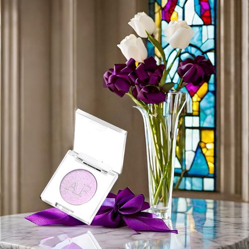Purple Diamond Highlighter Makeup, Duochrome Shimmer Highlighter Makeup Powder, Long Lasting Lavender Iluminadores De Maquillaje for Face Cheeks Body, Sparkly Shiny Face Illuminator for All Skin, #02