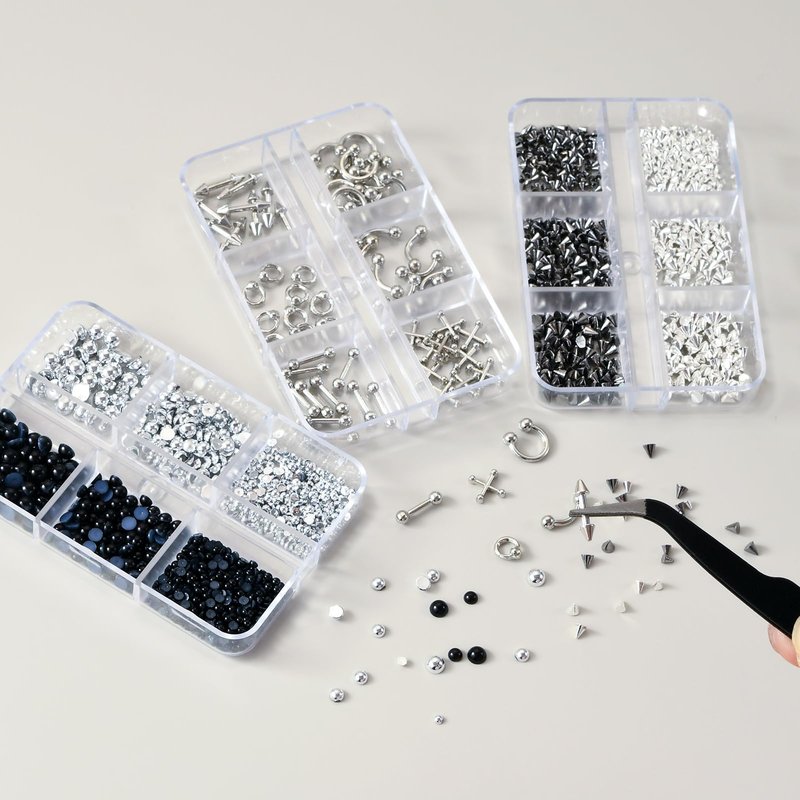 UWETIME 3 Boxes Goth Nail Charms Metal Charms for Nails Studs Black Silver Punk Accessories