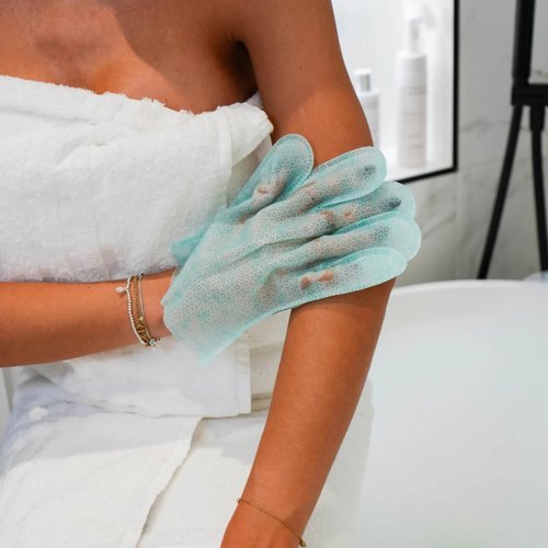 Rose & Caramel Purity Self Tan Remover Gloves, 4 in 1, Removes self tan, smooths skin, boosts skin & enhances skins apperance (6 Pairs of Gloves)