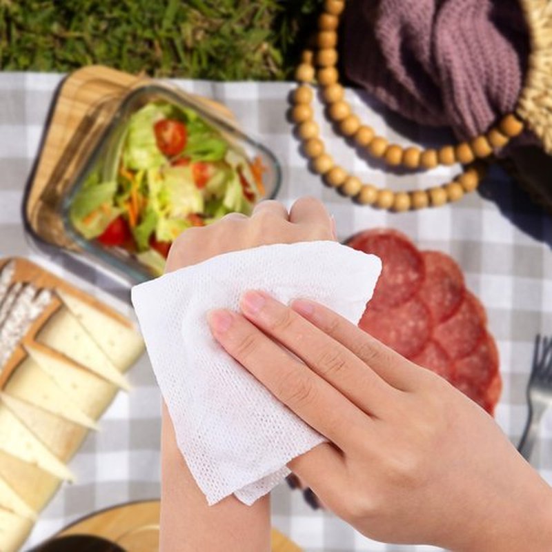 COMNICO 500 Pcs Compressed Towels, Bulk Disposable Face Towels Compressed Cotton Hand Wipe Expandable Wipes Portable Mini Washcloth for Outdoors Travel Hotel Hiking Camping