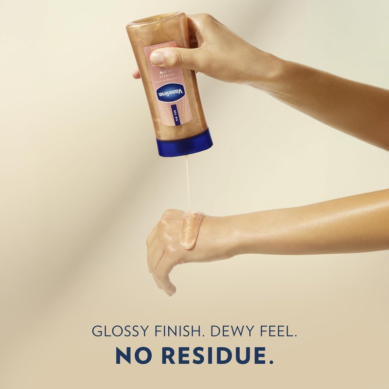 Vaseline Glazed and Glisten Sunlit Glow Body Gel Oil Vanilla Cocoa Shimmering with Ultra-Hydrating Lipids and 100% Pure Cocoa Butter, 6.8 Oz
