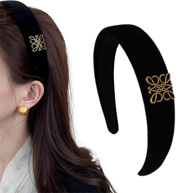 Ceoyiler Fashion Headbands, Black Velvet Headband for Women, Classic Retro Design Hair, Suitable for Women Fashion Headband (Black)