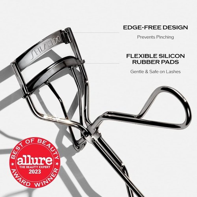 Shiseido Eyelash Curler - Gentle Crimping & Curling for Stunning Lashes - Includes Replacement Pad