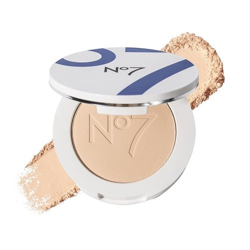 No7 Lift & Luminate Triple Action Powder - Light - Pressed Makeup Setting Powder for a Flawless Finish (10g)