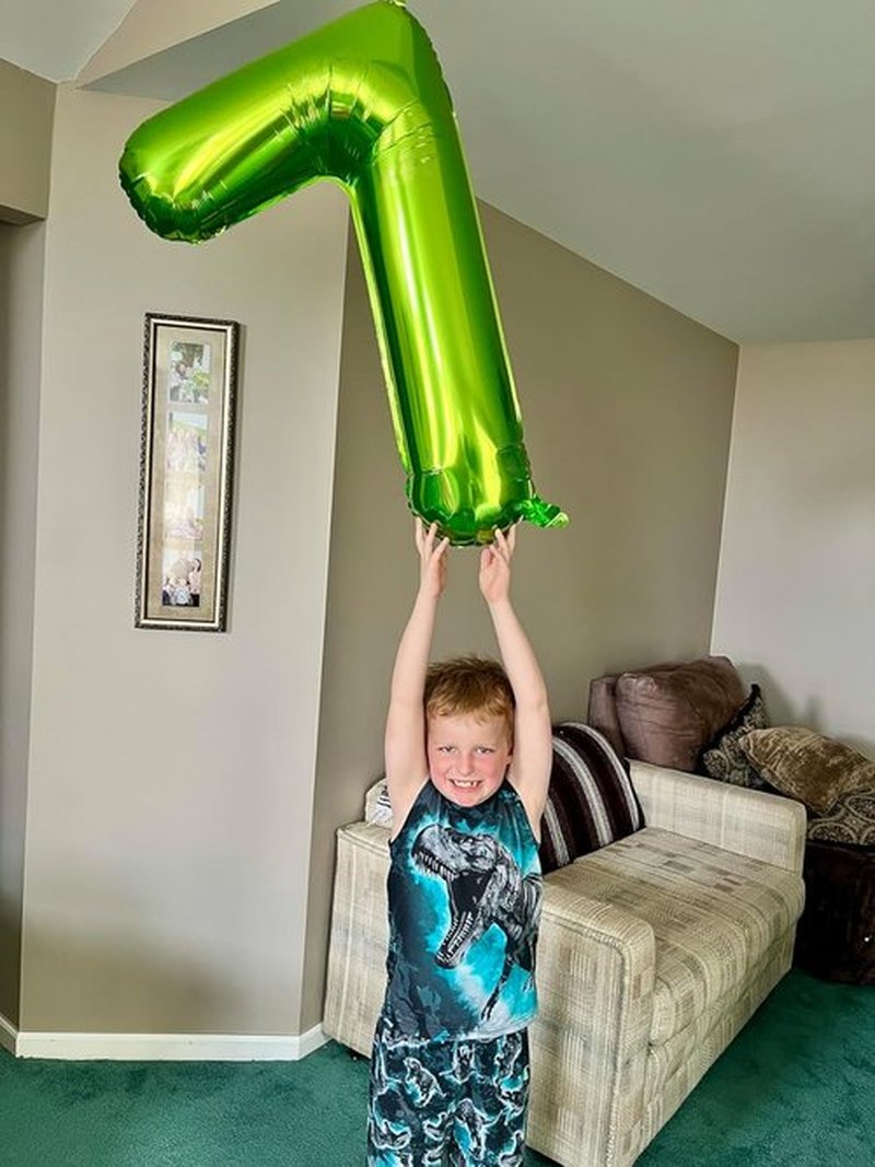 Number Balloons 1 - 40 Inch Light Green Balloon for 1st Birthday Party Decorations