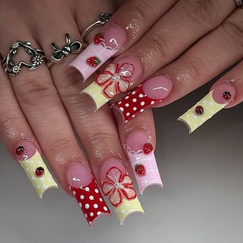 Octoswave Square Press on Nails Medium Fake Nails French Artificial Nail Cute Strawberry Spot Stick on Nail for Women 24pcs