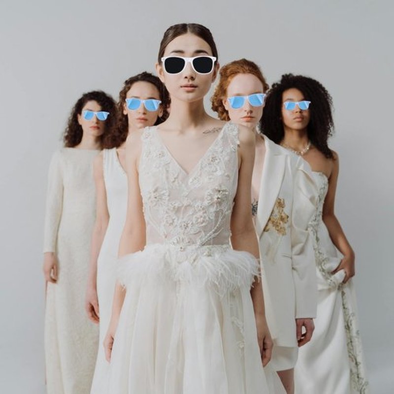 Tethzeng Bridesmaid Scrunchies Proposal Gifts Bachelorette Hair Claws Clips Girls heart sunglasses for Wedding Party Favors (White&Dusty Blue)