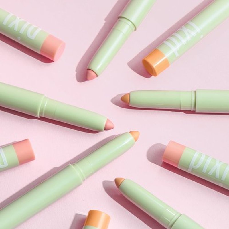 Pixi Beauty CC Crayon Bright Undereye, Concentrated Colour Correcting Pencil Concealer, Neutralize Under-Eye Darkness, For Fair to Tan Skin Tones 1.2g / 0.04oz