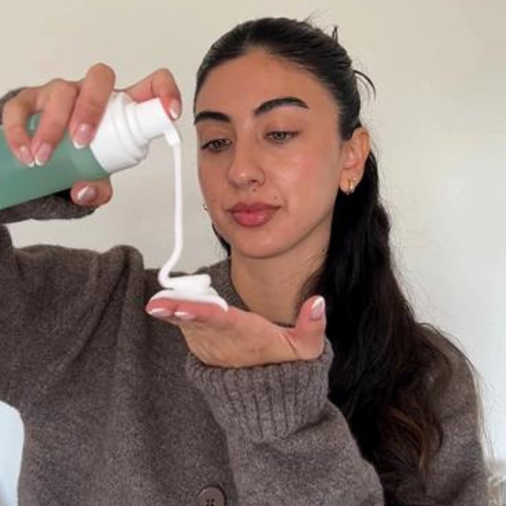 BOTANITY Makiol Foaming Cleanser | Low pH Cleanser with LHAs | Gentle & Refreshing | Sebum Control | Pore Refining | All Skin Type | Cruelty-Free | 5.07 fl oz
