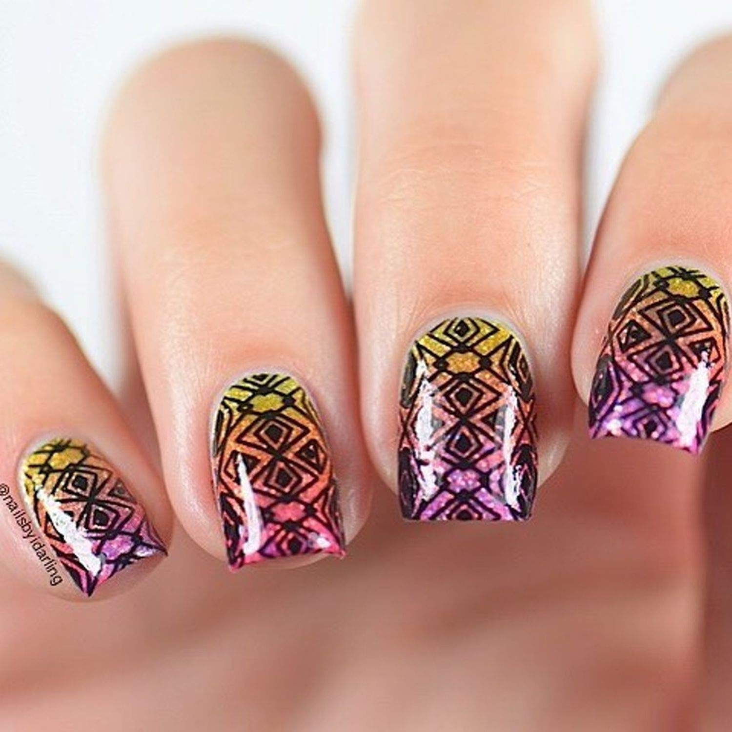 Whats Up Nails - Pure Color #4 Angular Brush for Clean Up Cuticles Skin Around Nail