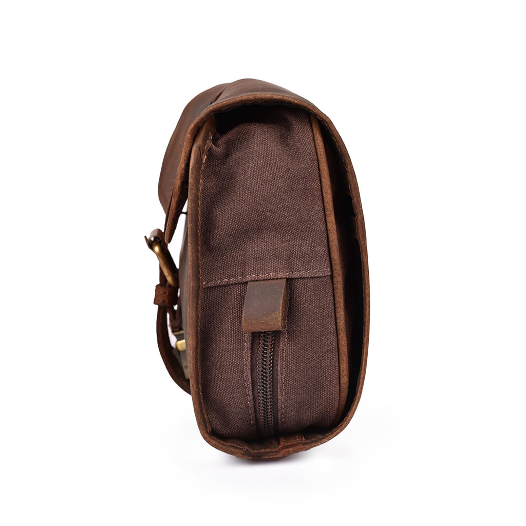 LEATHER VILLAGE Hanging Genuine Leather Toiletry Bag for Men & Women with Waterproof Lining – Handcrafted Vintage Travel Dopp Kit, Shaving Organizer & Shower Bathroom Essentials Case - Brown