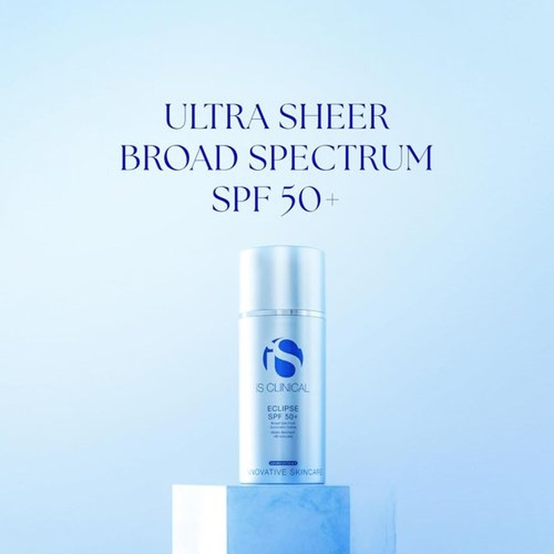 iS CLINICAL Eclipse SPF 50+ Sunscreen - Tinted Zinc Oxide Formula for Ultra Sheer, Non-Greasy Matte Finish