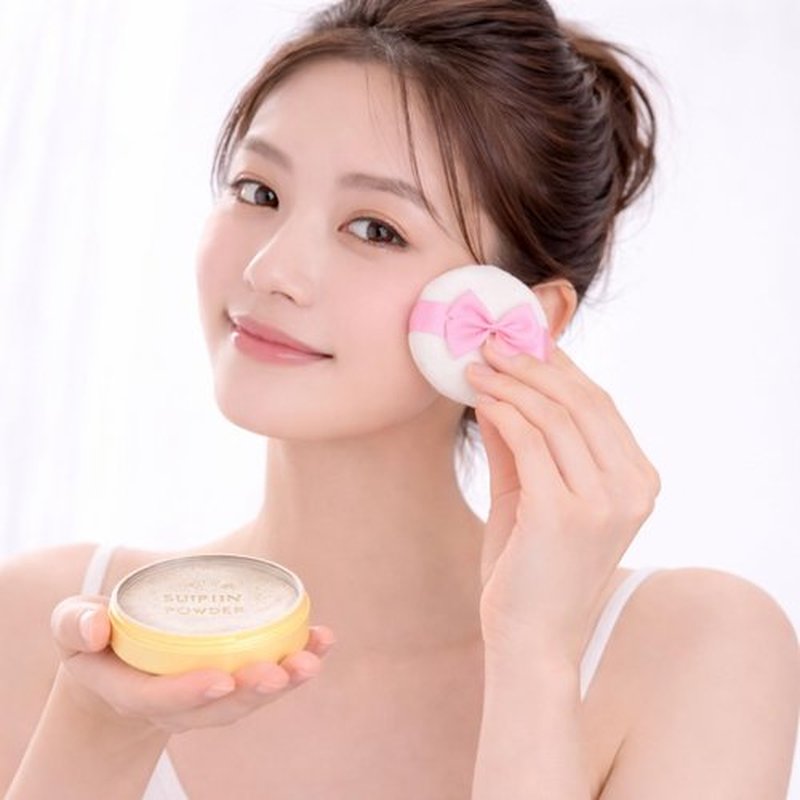 Club Suppin Translucent Pressed Powder makeup, Loose Setting Powder Makeup, Hydrating Face Setting Powder, 24H Long Lasting Overnight Japanese Skincare Made in Japan OSMANTHUS