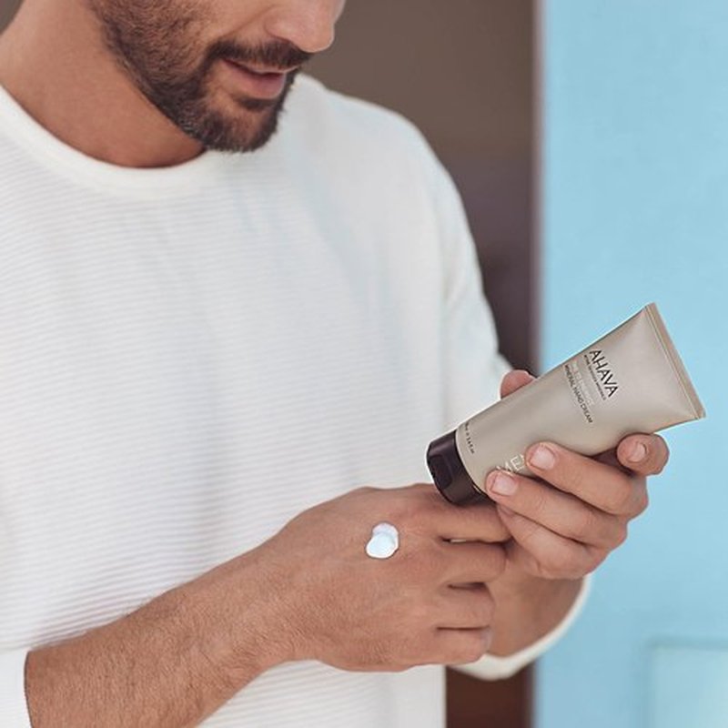 AHAVA Men's Mineral Hand Cream - Nourishing & Fast-Absorbing Formula with Ginger, Ginseng & Green Tea | 3.4 Fl. Oz