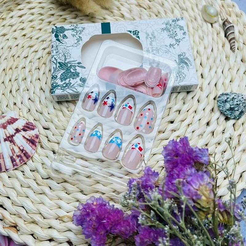 24Pcs 4th of July Press on Nails Short Round Independence Day Fake Nails with Designs French Tips Almond Glue on Nails Colorful Dots Star Patriotic False Nails Glossy Stick on Nails for Women Girls