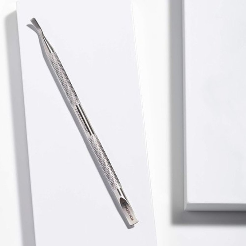 Tweezerman Cuticle Pusher & Nail Cleaner - Precision Tool for Perfect Nails | Durable Stainless Steel