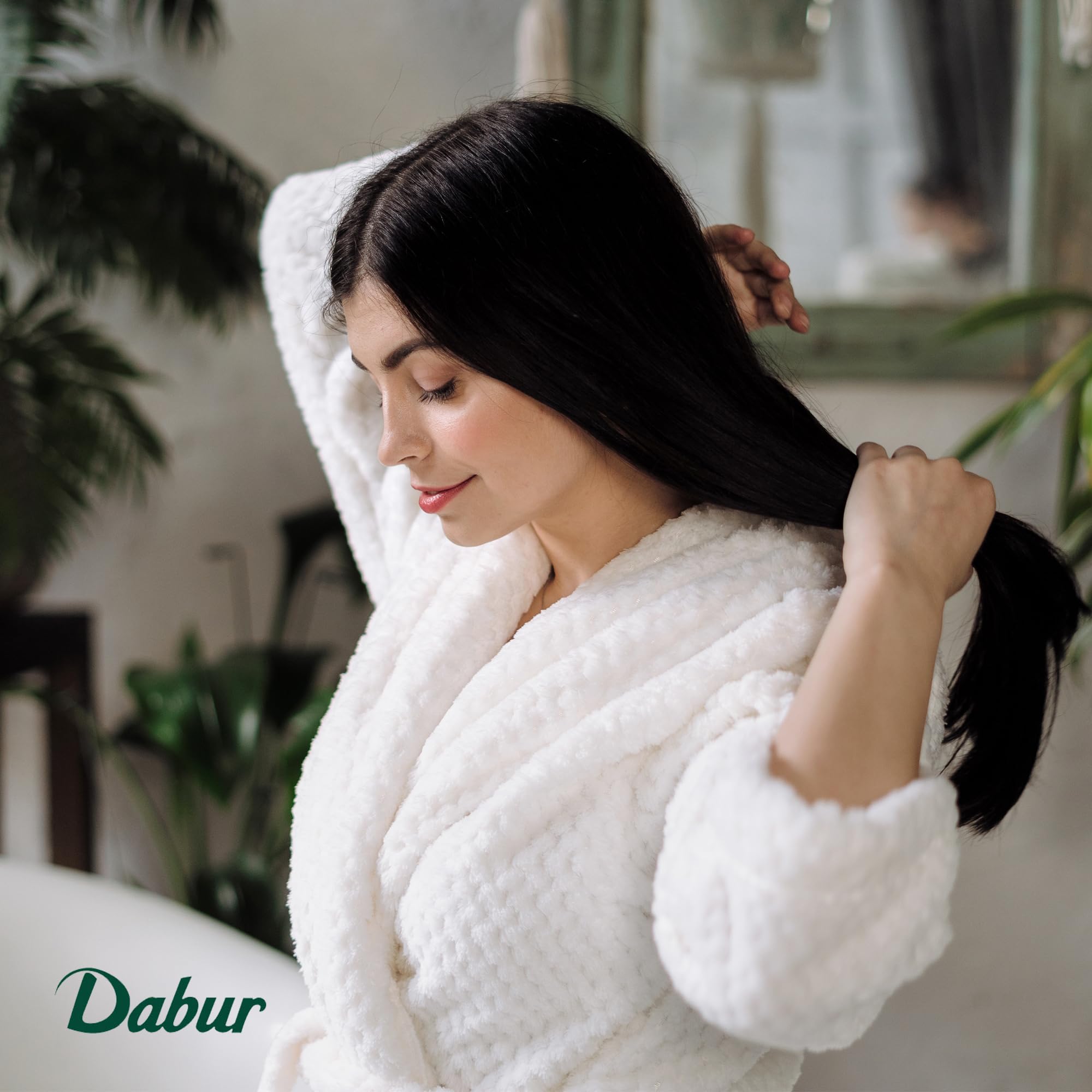 Dabur Amla Lite Hair Oil - Natural Moisturizing, Strengthening and Hair Oil Elixir for Healthy Scalp, Promotes Nourishing for Soft, Manageable, Long and Smooth Hair From Root to Tip - 200 ML