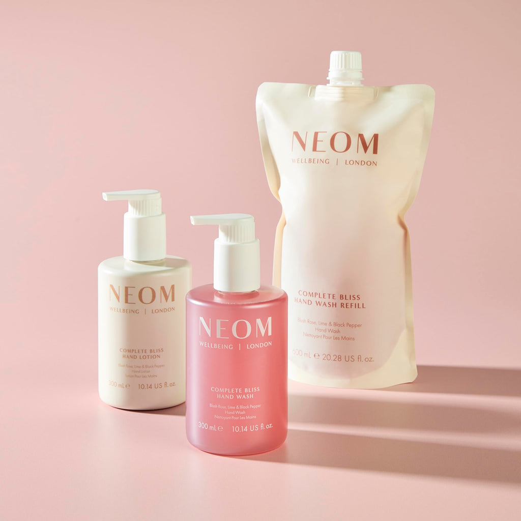 Neom Complete Bliss Hand Wash Refill, 600ml I Infused with soothing pomegranate, chamomile extracts and skin-softening aloe vera I 100% natural fragrances and 100% recyclable pouch